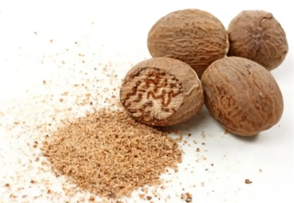 Desi Nutmeg Whole (1 x 2lb)
