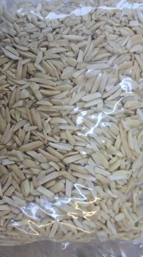 BLANCHED PEANUT ON-4 LB